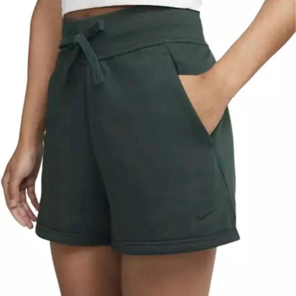 Nike pro green sweat shorts